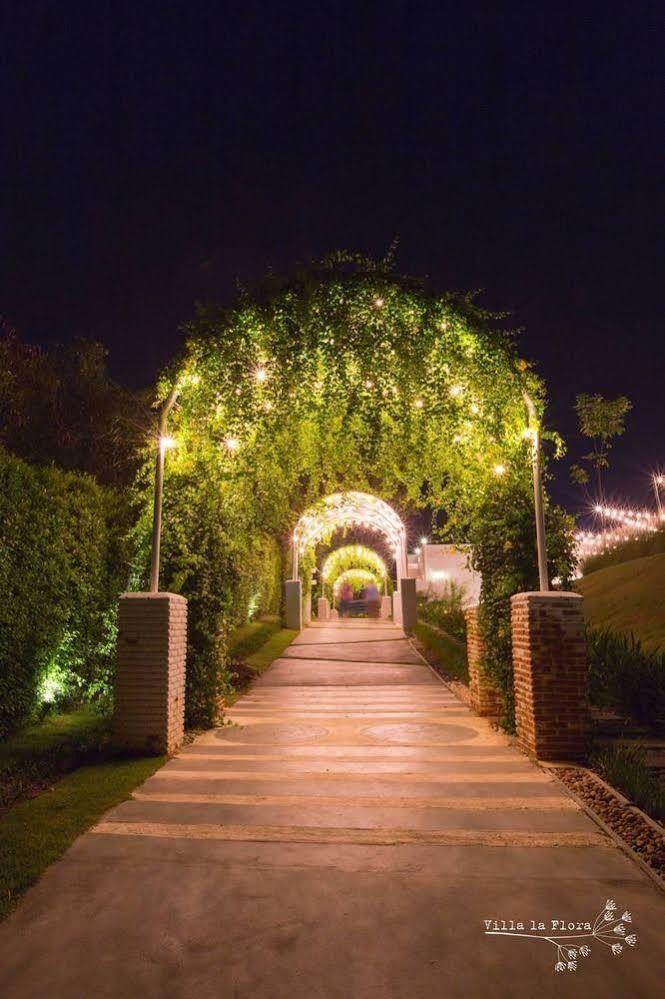 Villa La Flora Kanchanaburi Exterior foto